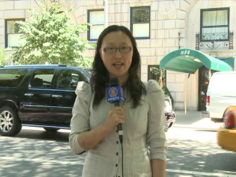 十萬簽名請願信遞交默多克紐約居所