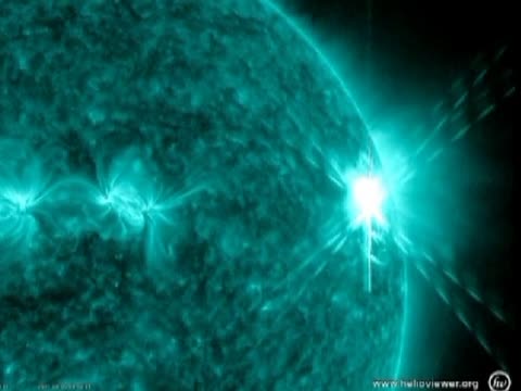 太陽表面爆發四年來最大耀斑
