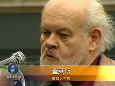 英國聖保羅大教堂主教和抗議者會面