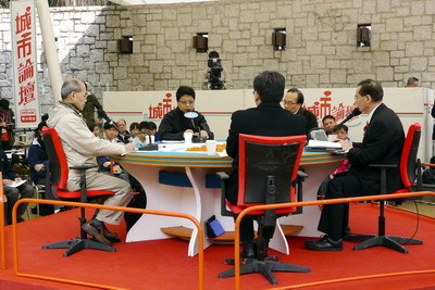 港特首選舉混戰 議員指如中共內鬥