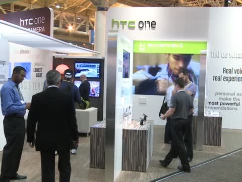 宏達電子（ＨＴＣ）推出ＯＮＥＸ系列智能手機