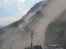 港記訪地震災區走溫總路線 離死亡很近