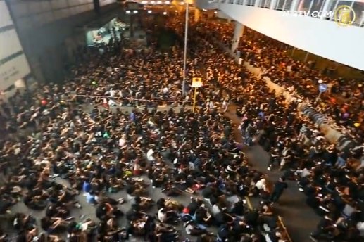 文昭：“反國教”利好聲大 “欠合縱”泛民憾失東風