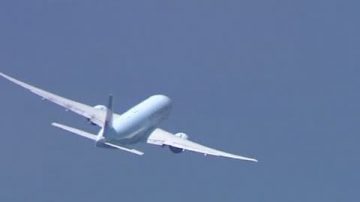 加航高空施援手 搜寻澳失踪帆船手