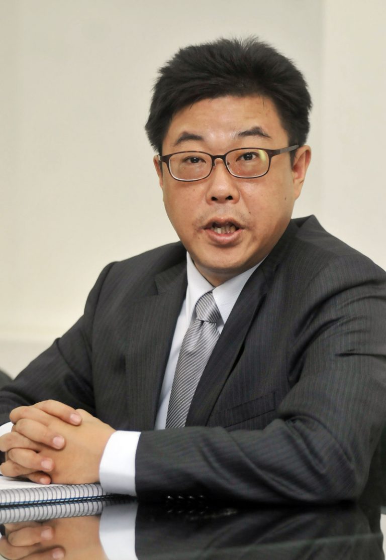 行政院發言人胡幼偉請辭獲准