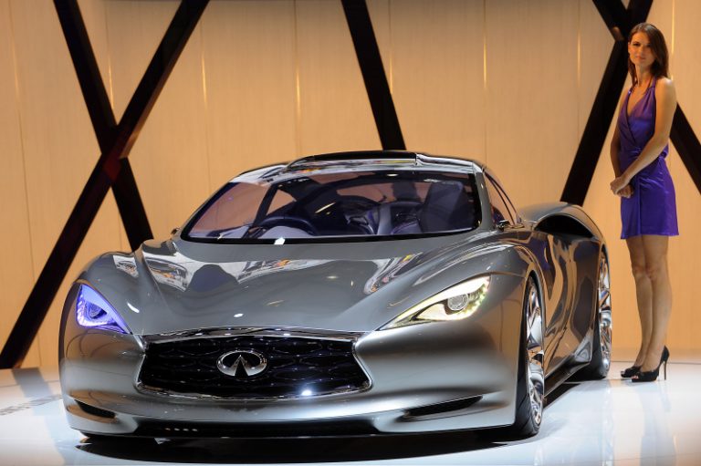Infiniti亮相巴黎車展
