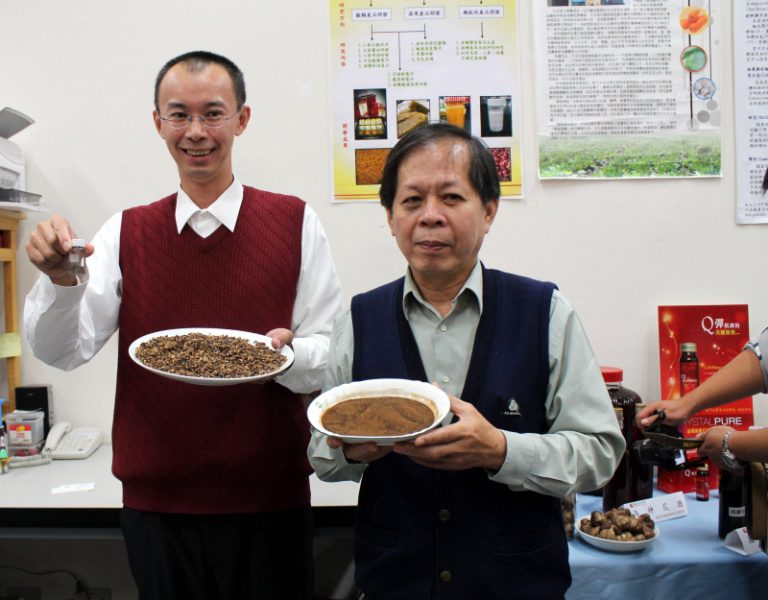 酒糟研製產品  副產物變黃金