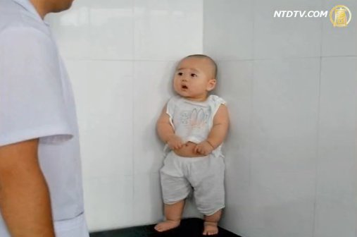 超怕打針 小寶寶萌翻微博