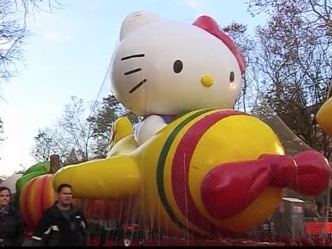 梅西感恩節遊行 造型氣球先亮相