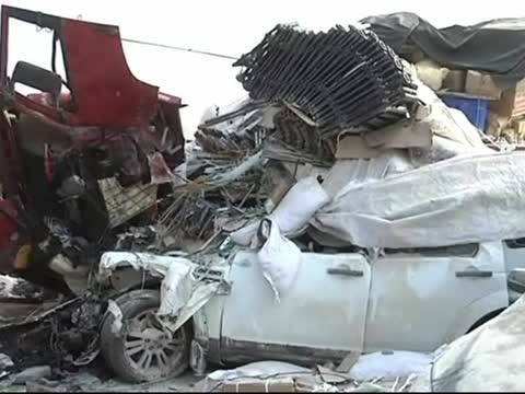 京臺京藏高速連環車禍 8死40傷