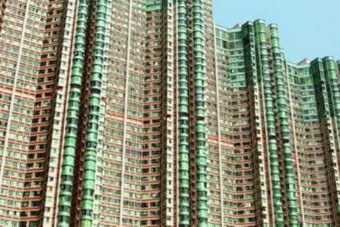 港高官再爆偷步賣樓 政黨促徹查
