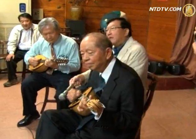 许文龙北埔弹奏曼陀林 邓雨贤经典组曲