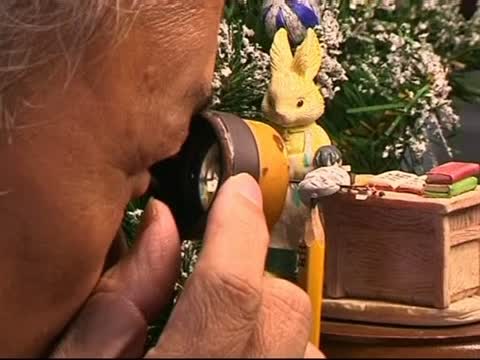 台灣藝術家微彫筆尖上聖誕老人