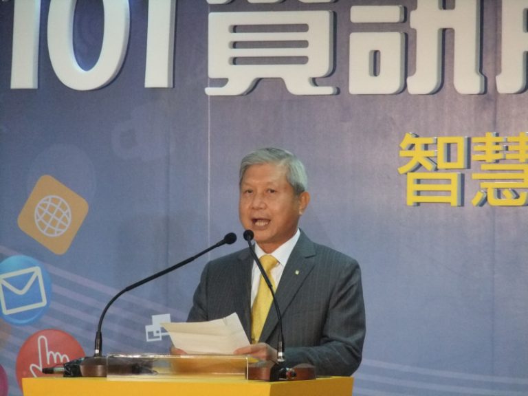 資訊月開幕 王振堂提兩大建議