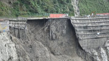 苏花苏澳段路基流失 交通中断