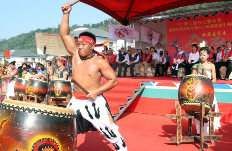 陳(沖)：原民住永久屋權益不影響