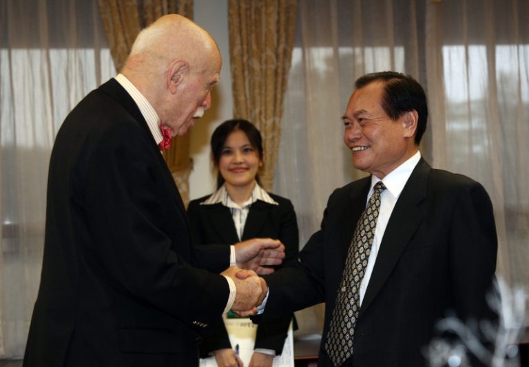 孔傑榮拜會法務部長曾勇夫