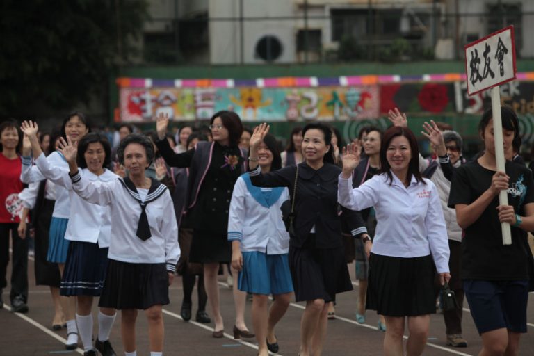 南女校慶　校友著校服返校