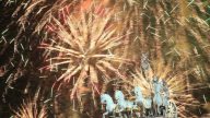 图文:德国柏林迎新年 烟火璀璨四射