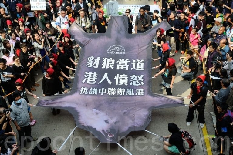 梁振英發律師信嚇傳媒 港各界怒轟