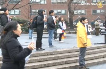 紐約藏人“快閃族”紀念自焚抗議
