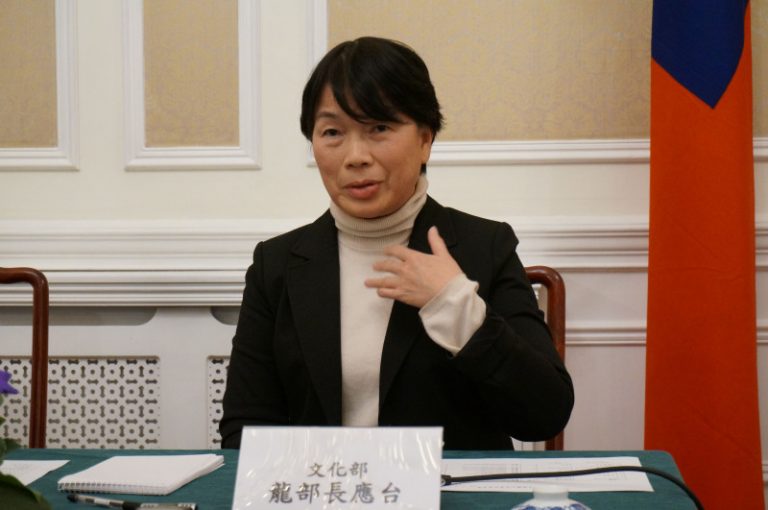 龍應台法英文化外交  成功達陣