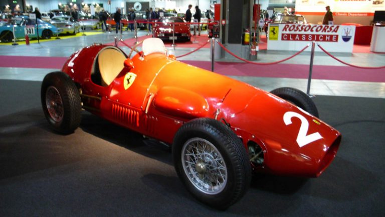 米蘭古董車展  跨越時間珍藏品
