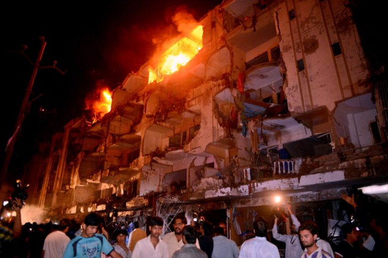 卡拉奇自殺爆炸 45人死百人傷