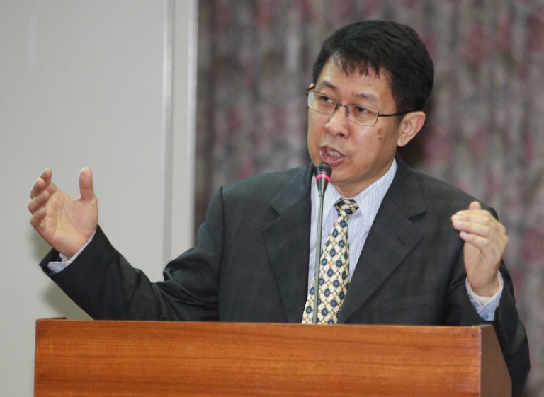 博士賣雞排  教長檢討學用落差