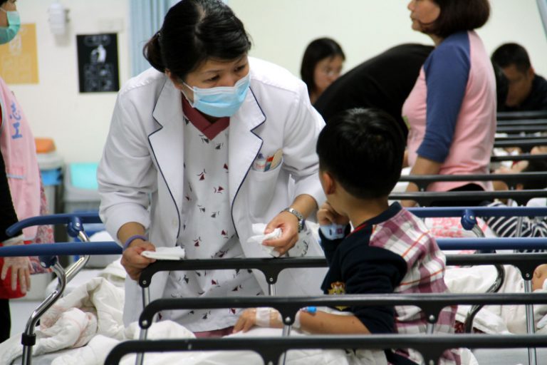 幼兒園疑食物中毒  13人送醫