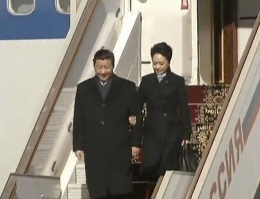 習近平訪俄 彭麗媛著裝意外成焦點