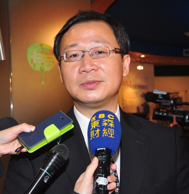 吳志揚：房產人為炒作應抑制