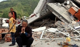 地震第三天 食物仍緊缺