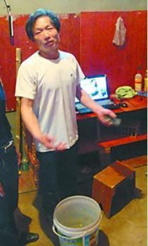 暴雨中戴耳機上網 男被雷打死