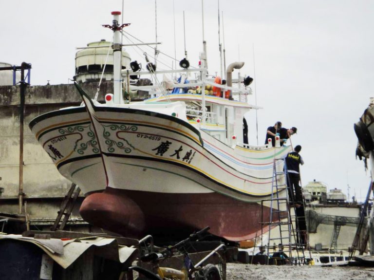 馬英九斥菲國聲明輕佻 台艦艇武裝護魚