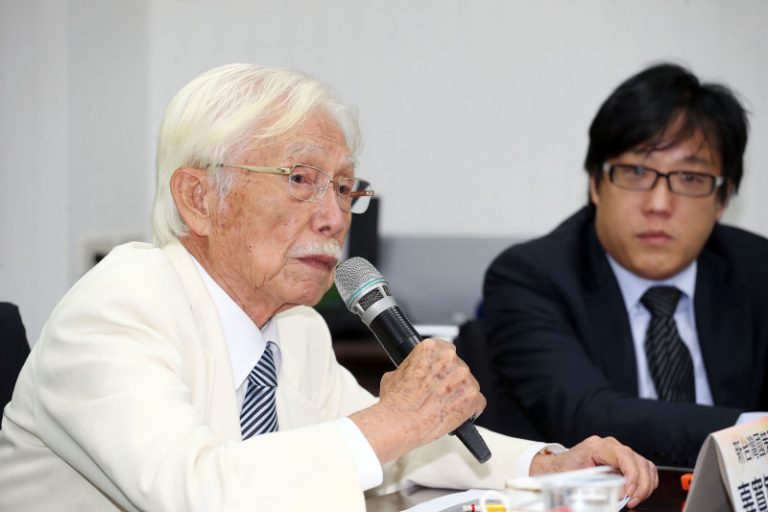 辜寬敏：台灣社會寵壞了民進黨
