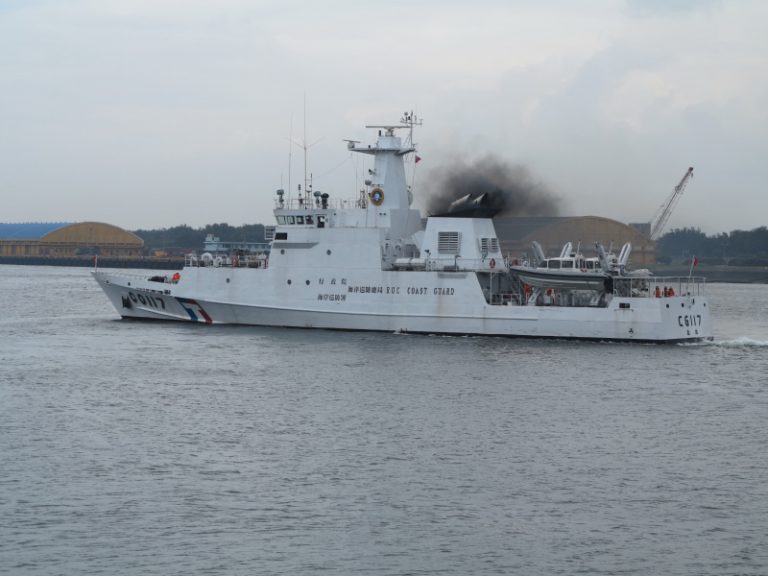 台菲緊張  台中艦出航巡防護漁