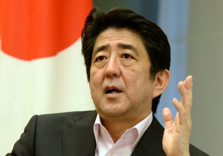 安倍受訪 暗示可能延後增稅