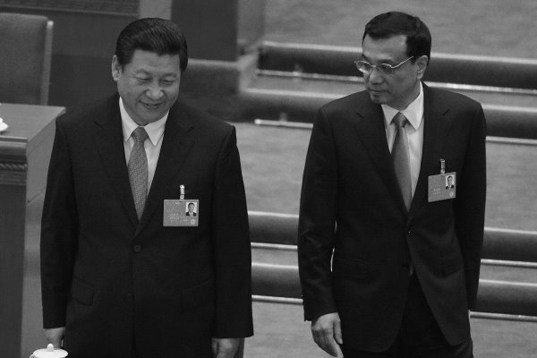 【石濤評述】左右決鬥中的中共危機