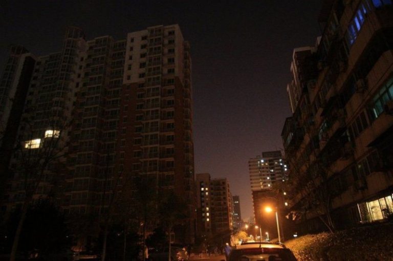 北京再現「鬼城」 一小區上千套房子黑漆漆