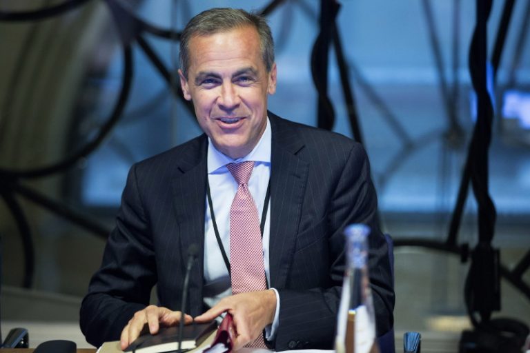 卡尼新官上任 英央行刺激不變
