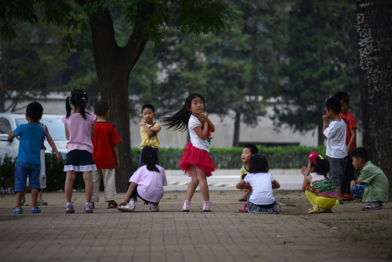 廣州禁止超生子女落戶 被批違憲