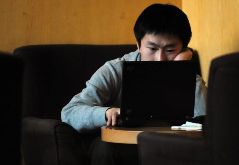 【禁聞】中共量化誹謗入罪  給網民設高壓線？