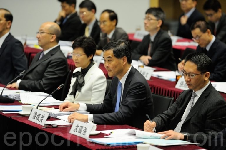 梁振英擴增陸客  民間：罔顧港民權益