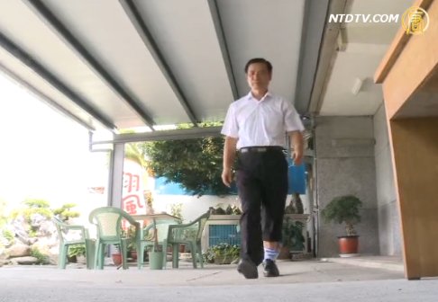 高中老師自製鞋墊 克服腳臭困擾