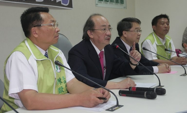 倒閣失敗 民進黨發動全民倒馬