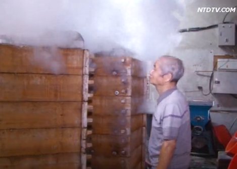 遵古法先蒸再揉 香Q米粉香傳百年