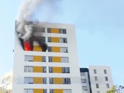 洛城5人救火勇 獲市議員表彰