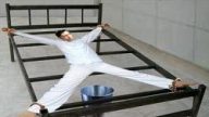 大連婦慘遭酷刑：擰乳房上死人床 辣椒粉抹下身