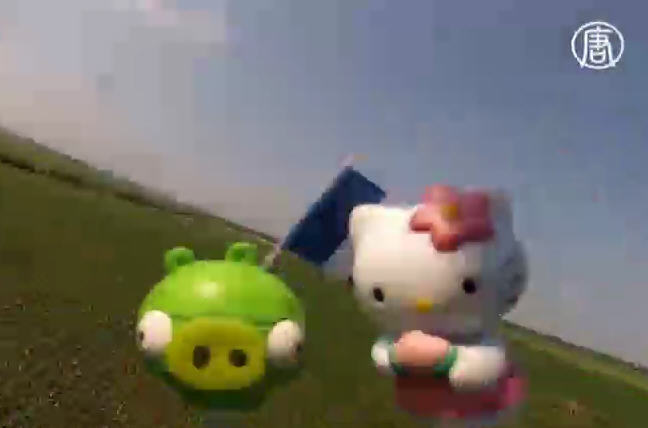 童夢成真！Hello Kitty上太空